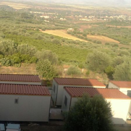 Sivillage Motta SantʼAnastasia Exteriör bild